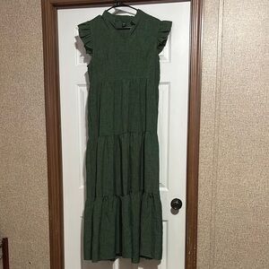 Elegant Green Tiered Maxi Dress